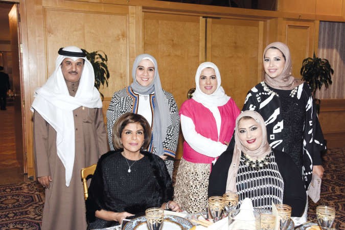 عدد من العاملين بوزارة العدل﻿
