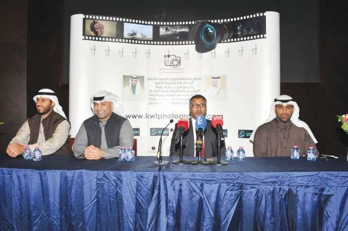 دمحمد الكندري ودجاسم جاسم وعبدالله بوشهري وماجد سلطان خلال المؤتمر الصحافيريليش كومار﻿
