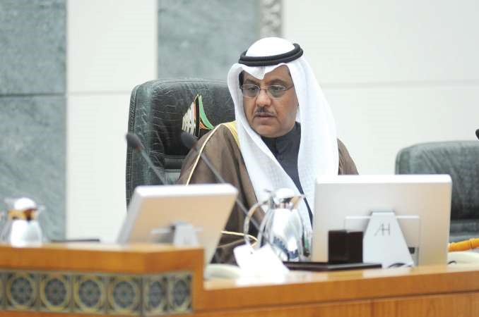 مبارك الخرينج مترئسا جانبا من جلسة امس
