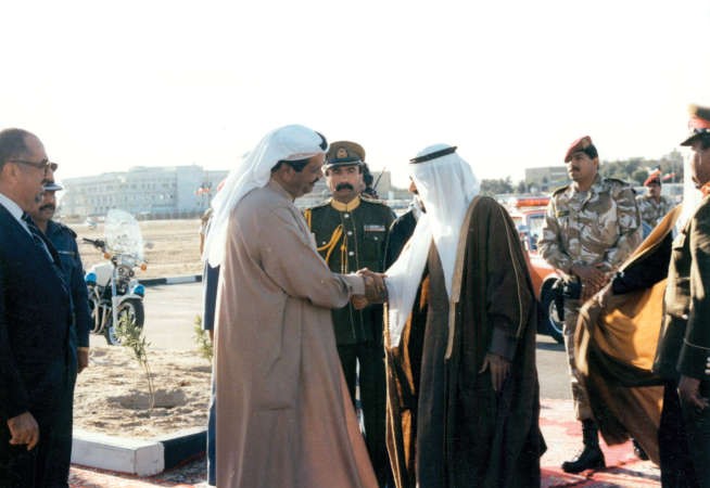 المغفور لهما باذن الله تعالى الامير الشيخ جابر الاحمد والعم خالد يوسف المرزوق