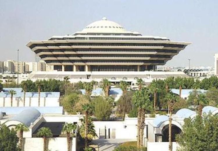 تنفيذ حكم القتل في مقيم بالسعودية قتل كفيلته بضربها على رأسها وتقييد يديها ورجليها