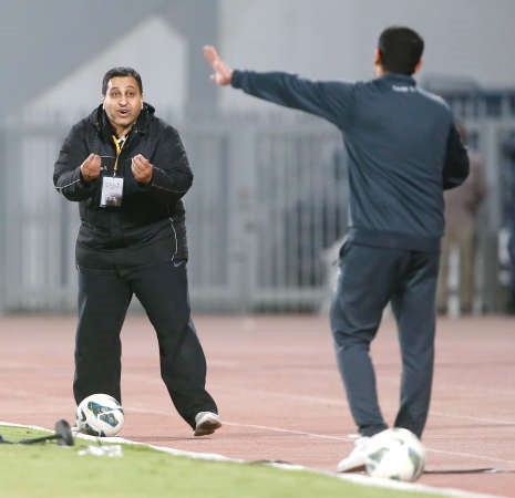 عبدالله الحقان ينصف اللاعب المحلي بوجه الاجنبي	الازرق كوم﻿