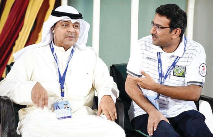 خالد جاسم يتحدث مع مؤيد شهاب ﻿