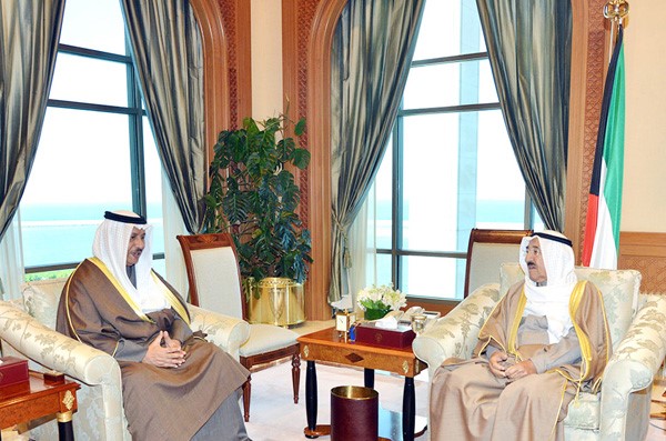 صاحب السمو الامير الشيخ صباح الاحمد لدى استقباله سمو رئيس مجلس الوزراء الشيخ جابر المبارك