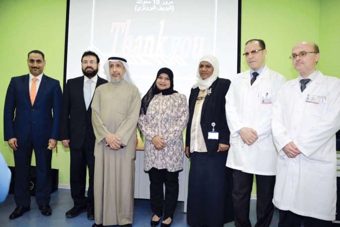 دعبدالعزيز الفرهود ودوفاء الحشاش والمشاركون في الاحتفال﻿