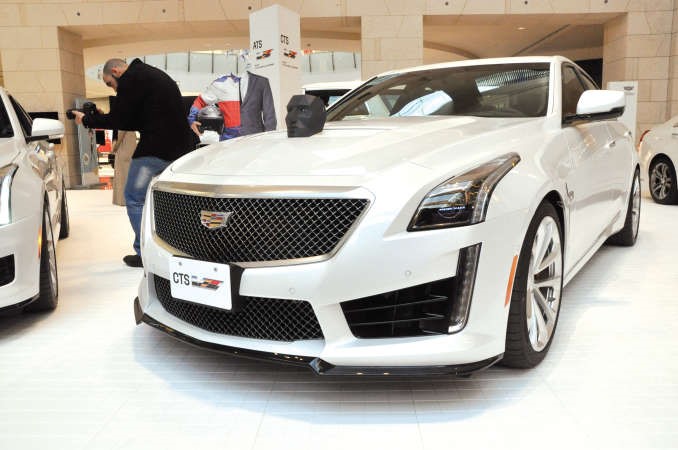 كاديلاك CTS﻿