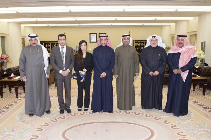 رئيس مجلس الامة مرزوق الغانم متوسطا الايزيدية نادية مراد وخلف دميثير وخليل الصالح وديوسف الزلزلة وعبدالله المعيوف﻿
