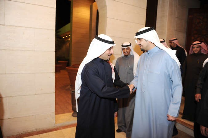 الشيخ صباح احمد صباح السالم مودعا صاحب السمو الملكي الامير سعود بن سلمان بن عبدالعزيز
