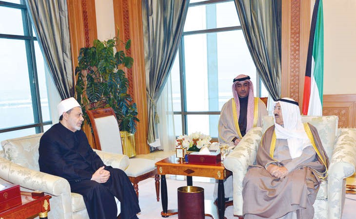 صاحب السمو الامير الشيخ صباح الاحمد مستقبلا فضيلة الامام الاكبر د احمد الطيب شيخ الازهر﻿