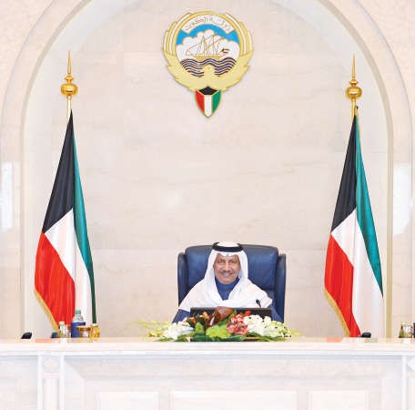 سمو رئيس مجلس الوزراء الشيخ جابر المبارك مترئسا الاجتماع﻿