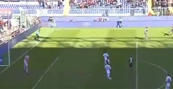 بالفيديو.. لاعب إيطالي يبدع بهدف رائع على الطائر