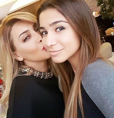 ابنة نوال الزغبي تتزلج مع حبيبها على ثلوج لبنان