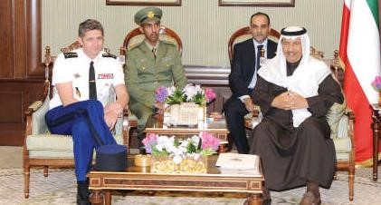 سمو رئيس الوزراء الشيخ جابر المبارك مستقبلا الفريق اول دينيس فافير﻿