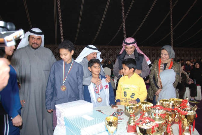 د امثال الحويلة ود انور الشريعان والمستشار محمد ضيف الله شرار والشيخ صباح فهد ناصر الصباح