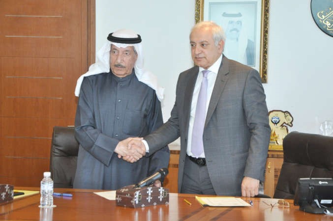 د بدر العيسى وسليمان العسكري خلال توقيع مذكرة التفاهماحمد علي﻿