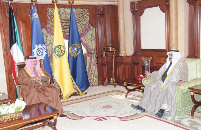 سمو ولي العهد مستقبلا السفير سعود شملان الرومي﻿