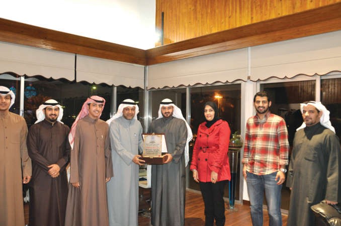 الشمري يتلقى تكريم المهندسين﻿