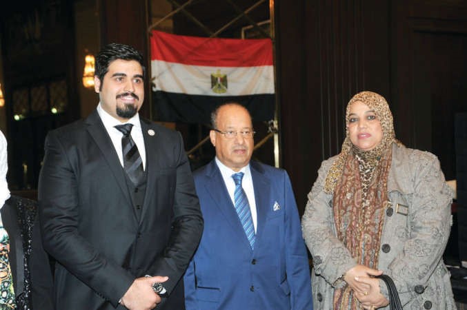 المستشار عمر الحمدان وديوسف العميري والزميلة هناء السيد ناصر عبدالسيد