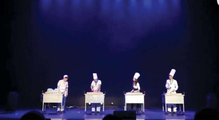 «Cookin Nanta» الكورية أبهرت جمهور «عبدالحسين عبدالرضا»