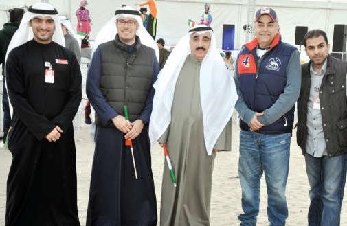 يوسف مصطفى ووليد الصقعبي ومجبل الايوب وعدد من الحضور خلال جولة في المخيم	 ﻿