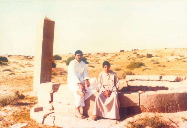 عايد وفهد السرهيد امام احد الجلبان بالصبية عام 1996﻿