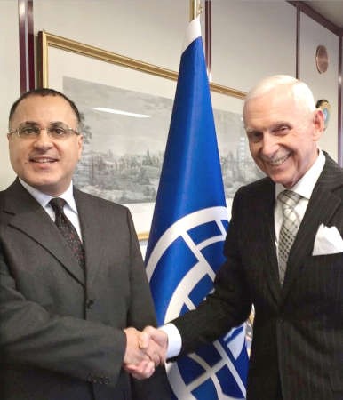- المدير العام لمنظمة الهجرة الدولية وليام سوينغ يلتقي بمندوبنا الدائم لدى الامم المتحدة والمنظمات الدولية في جنيف السفير جمال الغنيم ﻿