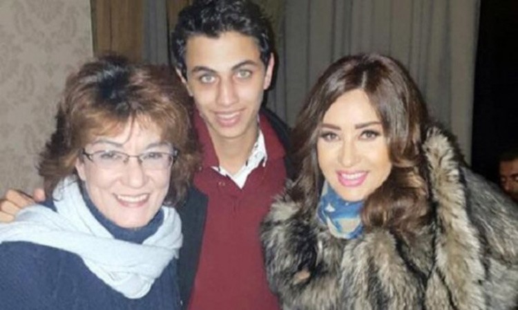 بالصور.. نجوم عرب في مقتبل العمر مع أبنائهم الرجال