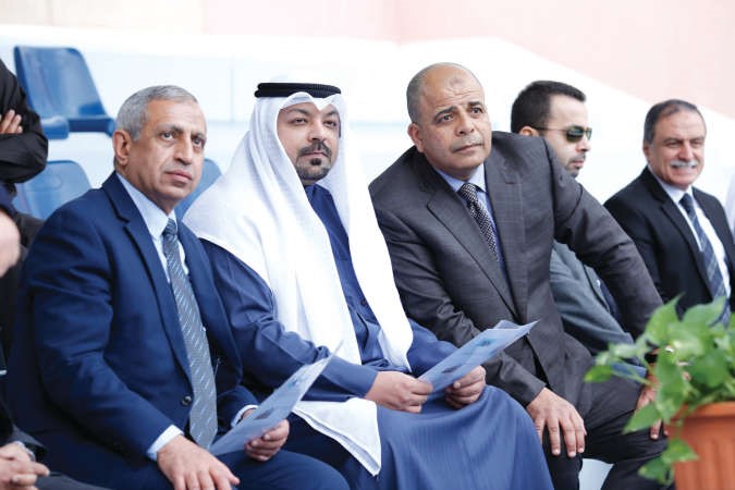 الشيخ يوسف العبدالله وداسماعيل عبدالغفار اثناء الحفلناصر عبدالسيد