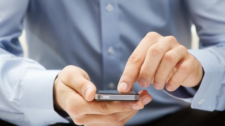 بالفيديو.. هل تستعمل الهاتف لإتمام العمليات المصرفية؟ تعرّف إلى هذه الحقائق المهمة  