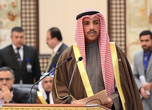 الغانم معترضا على كلمة نظيره الايراني في المؤتمر الاسلامي: اذا كان الوفد السعودي غير موجود فأنا والوفد الكويتي نمثل السعودية