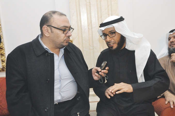 فوزي العودة متحدثا للزميل اسامة دياب احمد علي