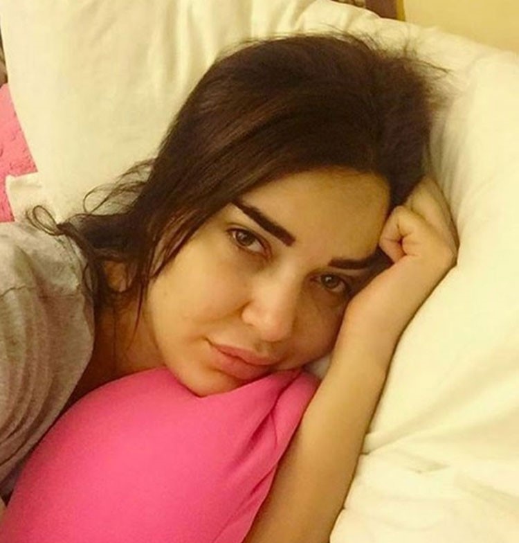 شاهد.. سيرين عبدالنور: أخطأت في نشر هذه الصورة وكبريائي منعني من حذفها