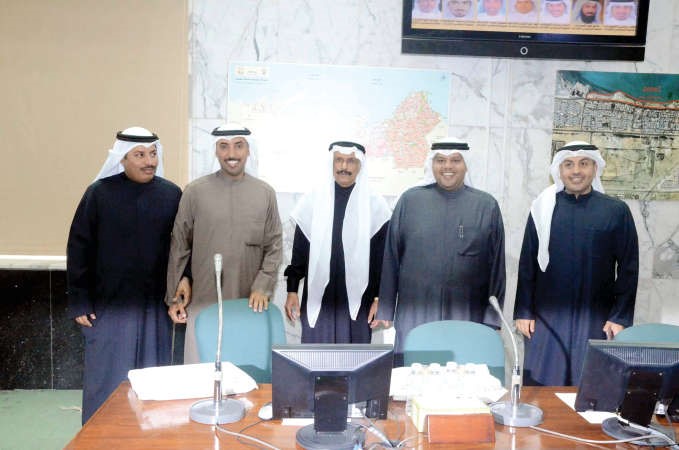 معلي الموسى وفهد الصانع ومحمد المعجل ودمنصور الخرينج واحمد البغيلي
