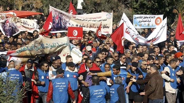 مظاهرات للأمن التونسي  طلباً لتحسين أوضاعهم المعيشية