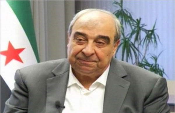 كيلو يشنّ هجوماً على واشنطن: لماذا يهدّد كيري المعارضة السورية وينقل لها الإملاءات الروسية؟