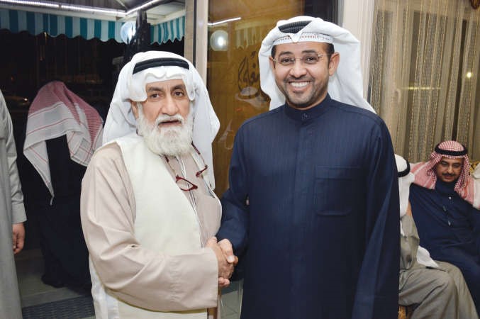 م هشام البغلي مع احد كبار السن﻿