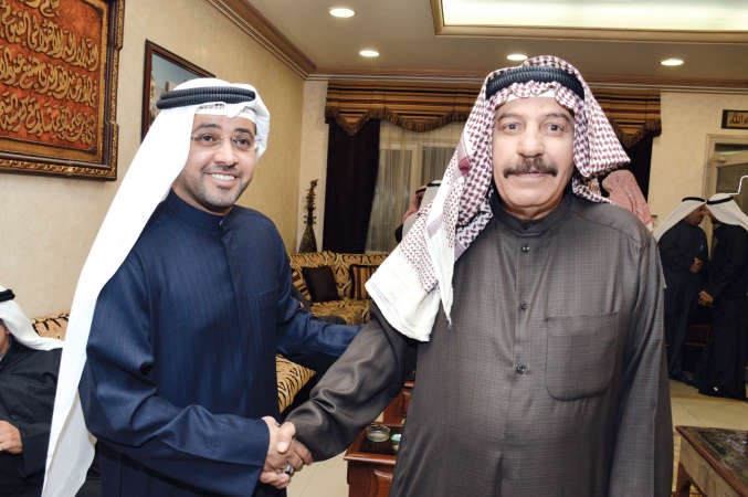البغلي مع احد ناخبي الثالثة﻿