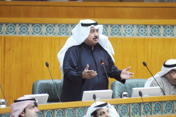 خلف دميثير﻿
