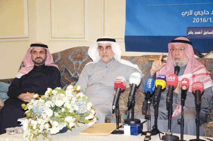 احمد باقر متحدثا وبجانبه احمد لاري ود فاضل صفر﻿
