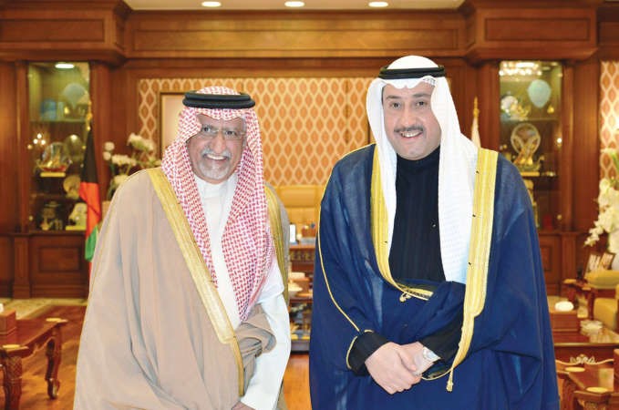 مستشار رئيس الهيئة العامة للسياحة والتراث في السعودية عبدالله ال الشيخ خلال لقائه مع الشيخ فيصل الحمود