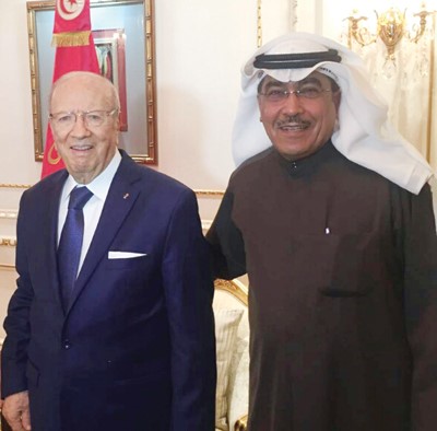 الرئيس السبسي مع نائب رئيس التحرير الزميل عدنان الراشد 