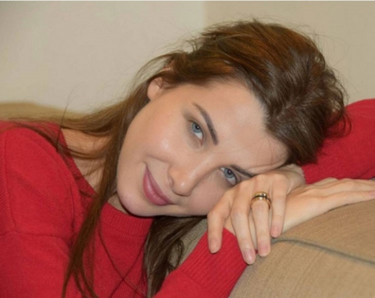 نانسي عجرم بلا مكياج تشعل المواقع... وماذا طلب المعلقون من زوجها؟