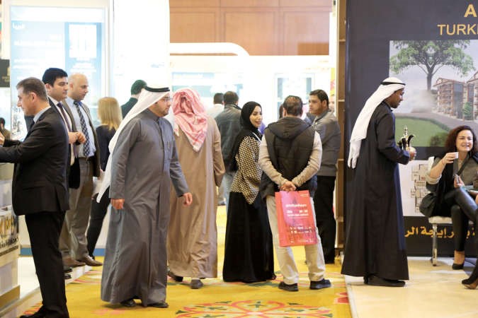 اقبال جماهيري كبير