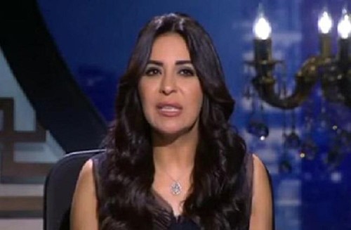 بالفيديو.. متصلة مصرية: أحمد ماهر متجوز راجل.. والمذيعة تغلق الهاتف في وجهها !