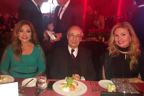 بالصور.. ليلى علوي تفقد رشاقتها 