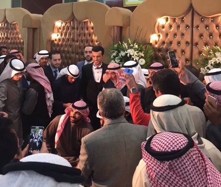 بالفيديو والصور.. السومة يحتفل بزفافه في الكويت 