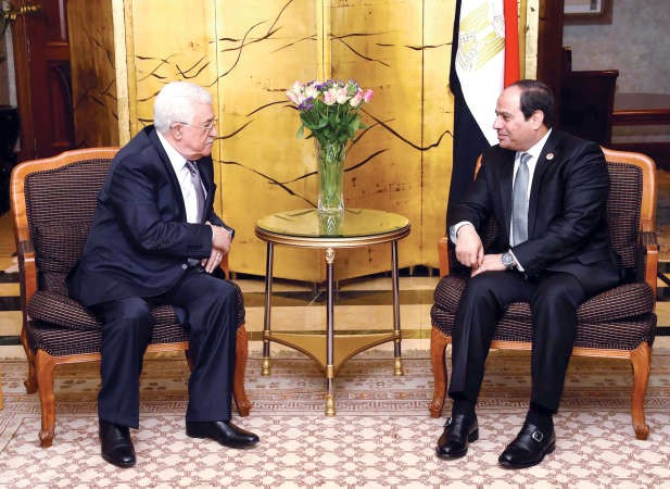 الرئيس المصري عبدالفتاح السيسي يلتقي نظيره الفلسطيني ورئيس جنوب افريقيا على هامش اجتماعات مجلس الامن والسلم الافريقي ا پ