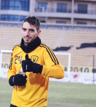 الكرواتي ايفان ينتظر قيده ليشارك مع الاصفر في المباريات المقبلة ﻿