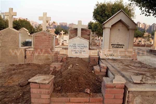 الصور الأولى لقبر الفنانة المصرية فيروز بعد دفنها