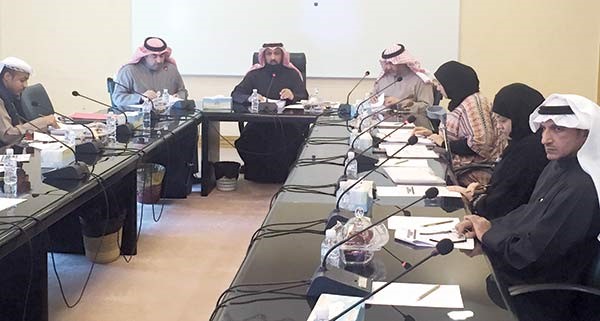 مانع العجمي مترئسا اجتماع اللجنة البيئية